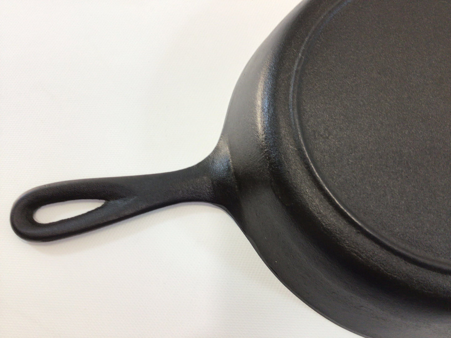 Cast Iron Skillet 3 Notch  No. 5 Antique Collectible Cookware Home Decor