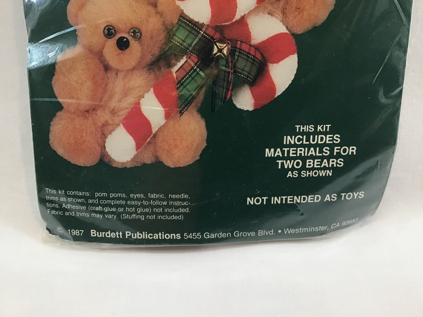 Dale Burdett Christmas Felt Kit No. FK460 Candy Cane Christmas 1987