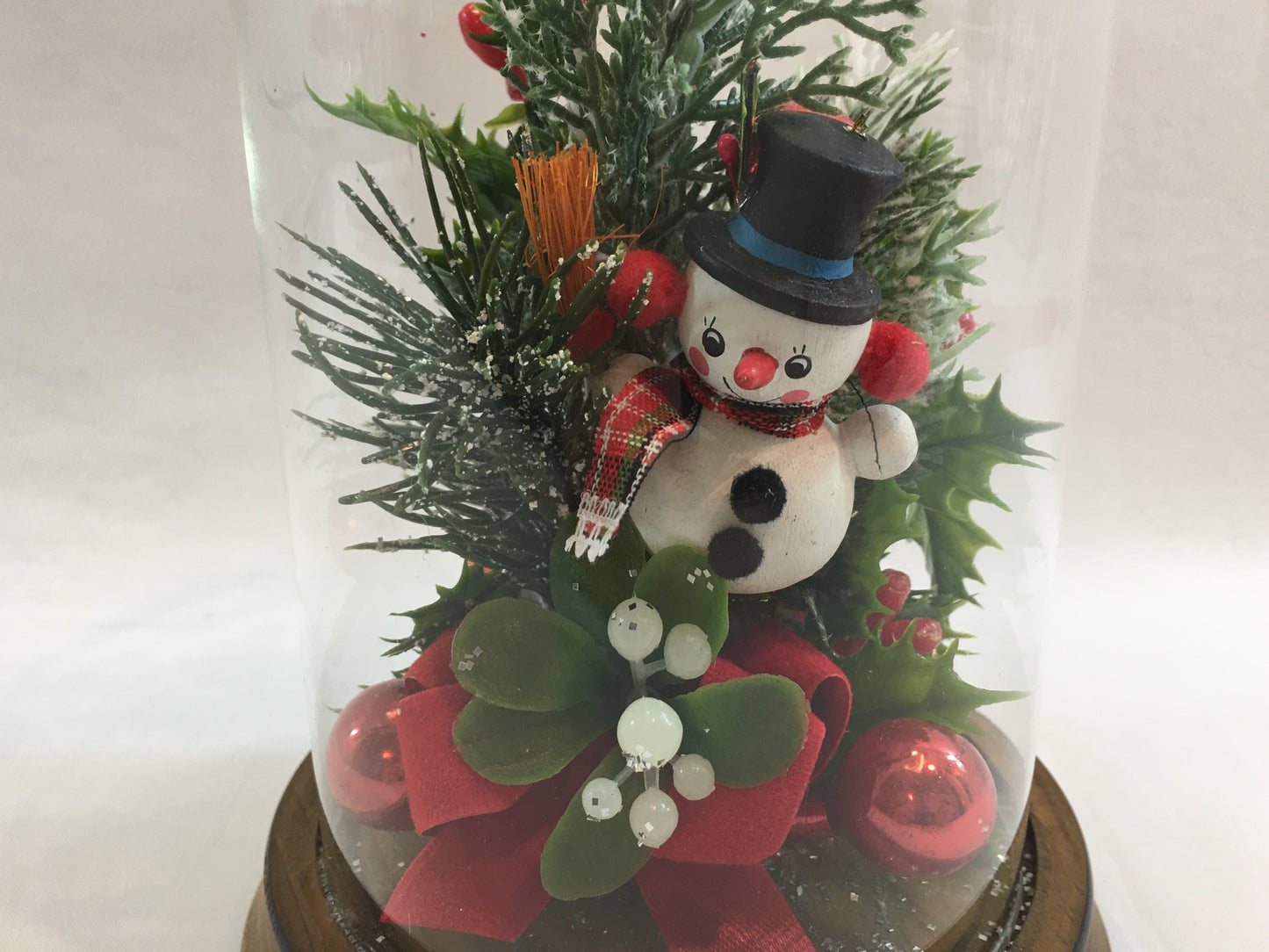 Snowman Holiday Glass Dome Table Top Christmas Home Decor