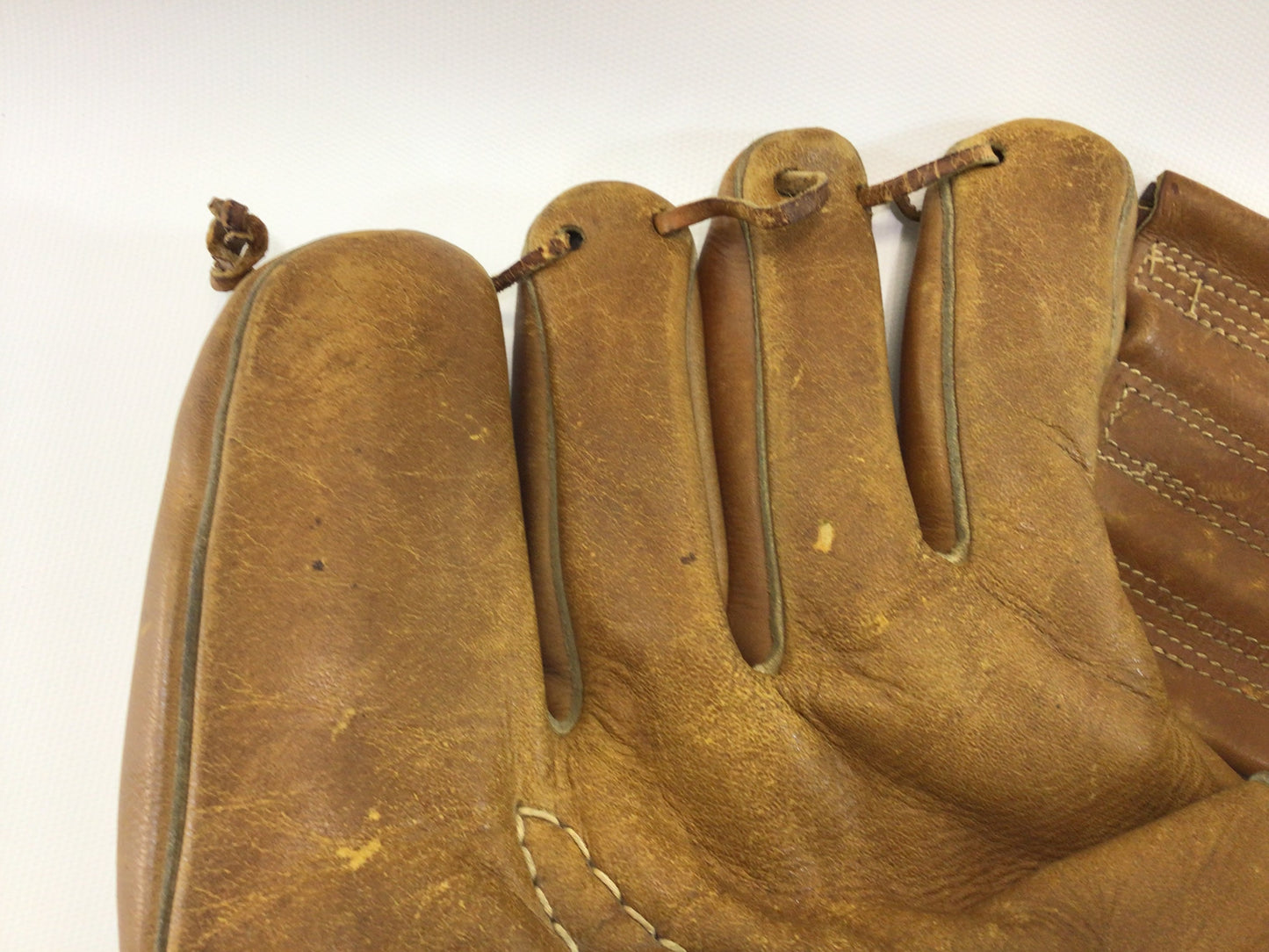 Softball Glove Nokona Leather Goods Vintage Made in USA Genuine Cowhide Model S85 Collectible Outdoor Sporting Equipment Fielder's Mitt