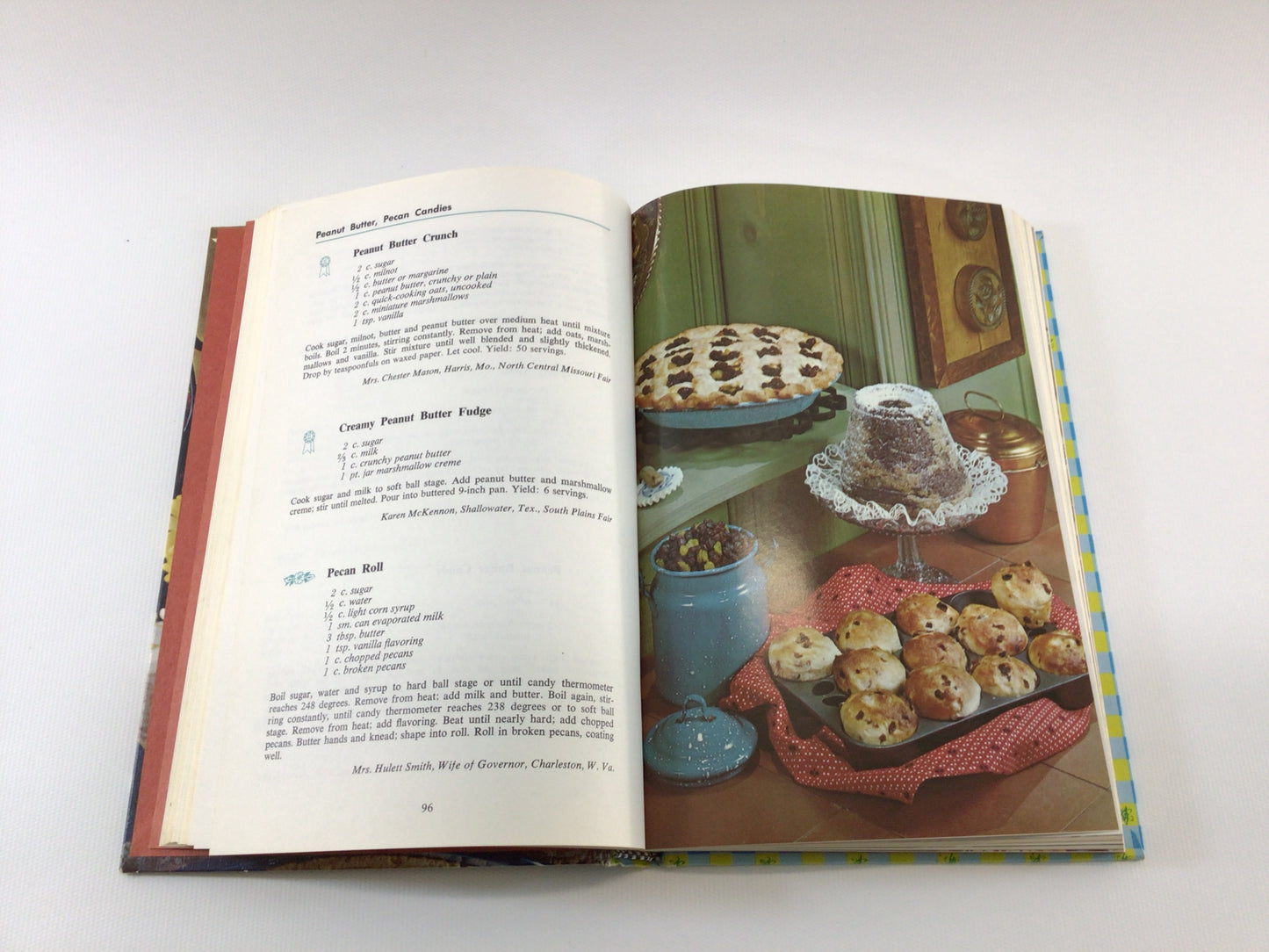 Vintage Cookbook Favorite Recipes of America DESSERTS Copyright 1968 Vol 1 of 5