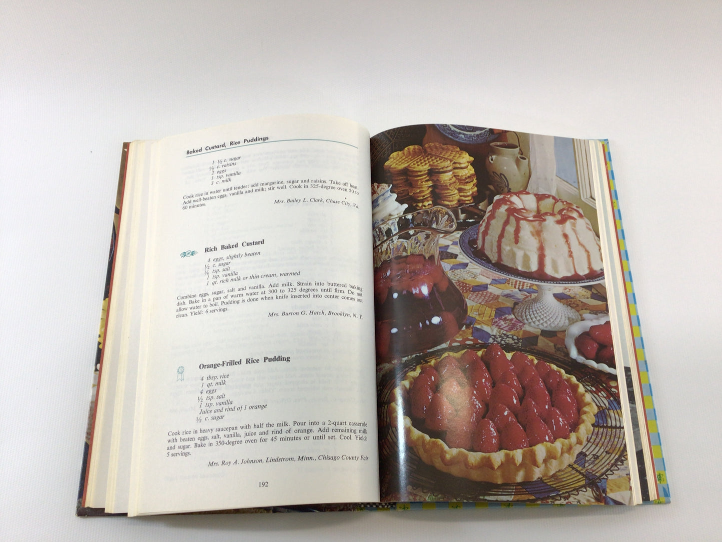 Vintage Cookbook Favorite Recipes of America DESSERTS Copyright 1968 Vol 1 of 5