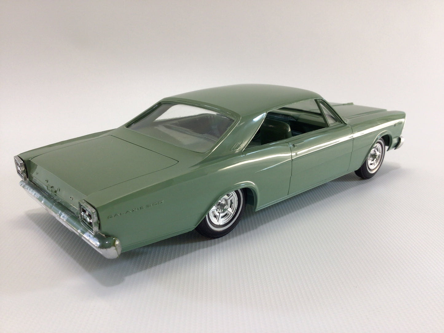 FORD Galaxie 500 1966 Dealer Promo Vintage Hard Plastic 1:25 Scale Toy Car