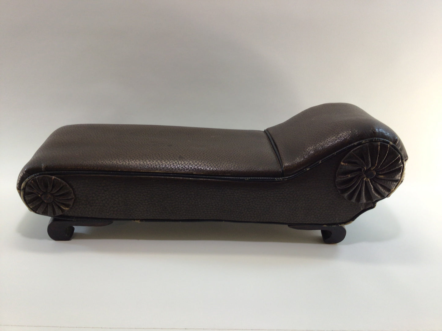 Chaise Lounge Antique Doll Size Faux Leather Collectible Toy Dolls Display Furniture Piece