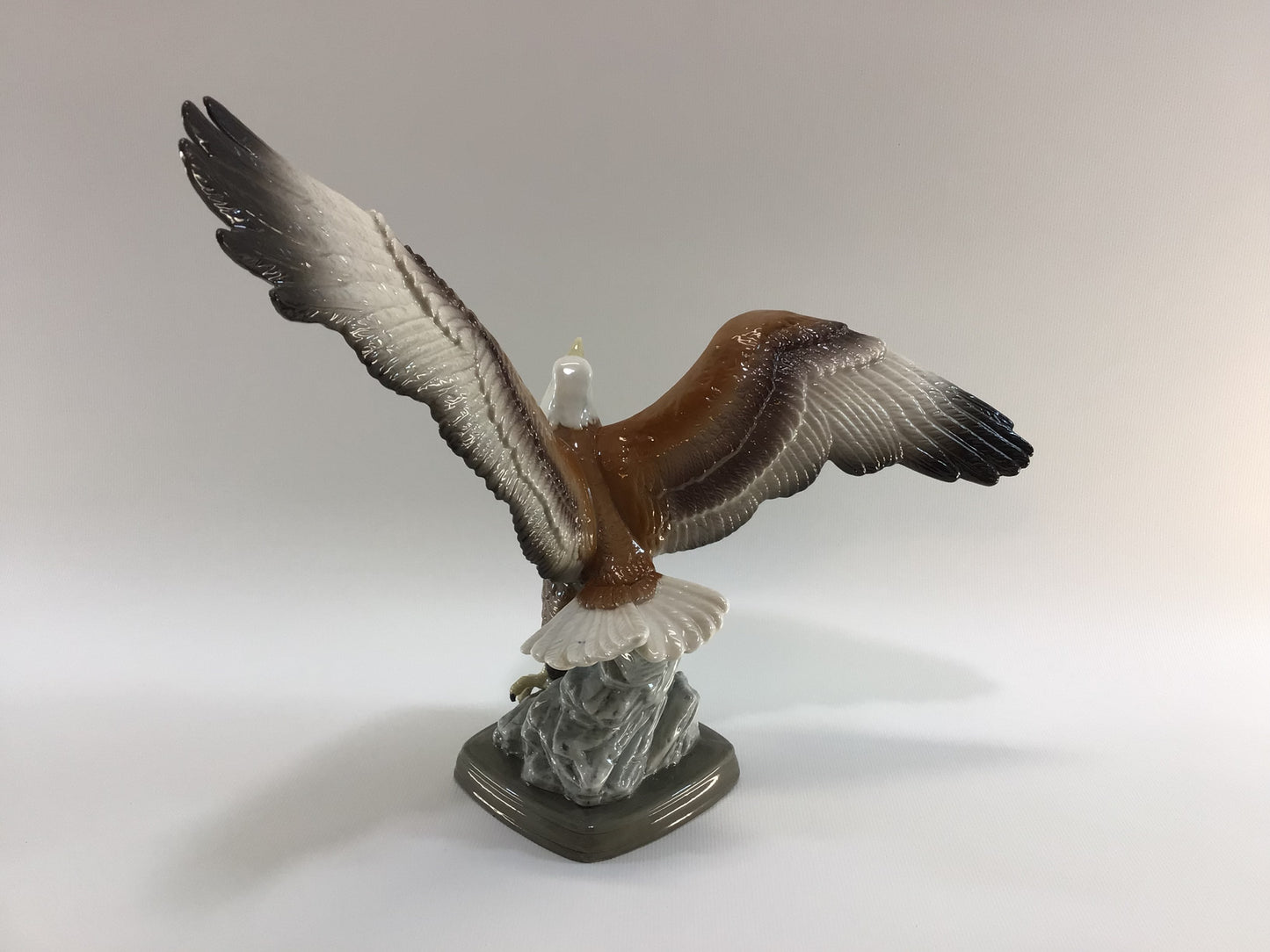 Crystal Cathedral 12" Porcelain Eagle 2008 Sculpture 25th Anniversary Eagles Club