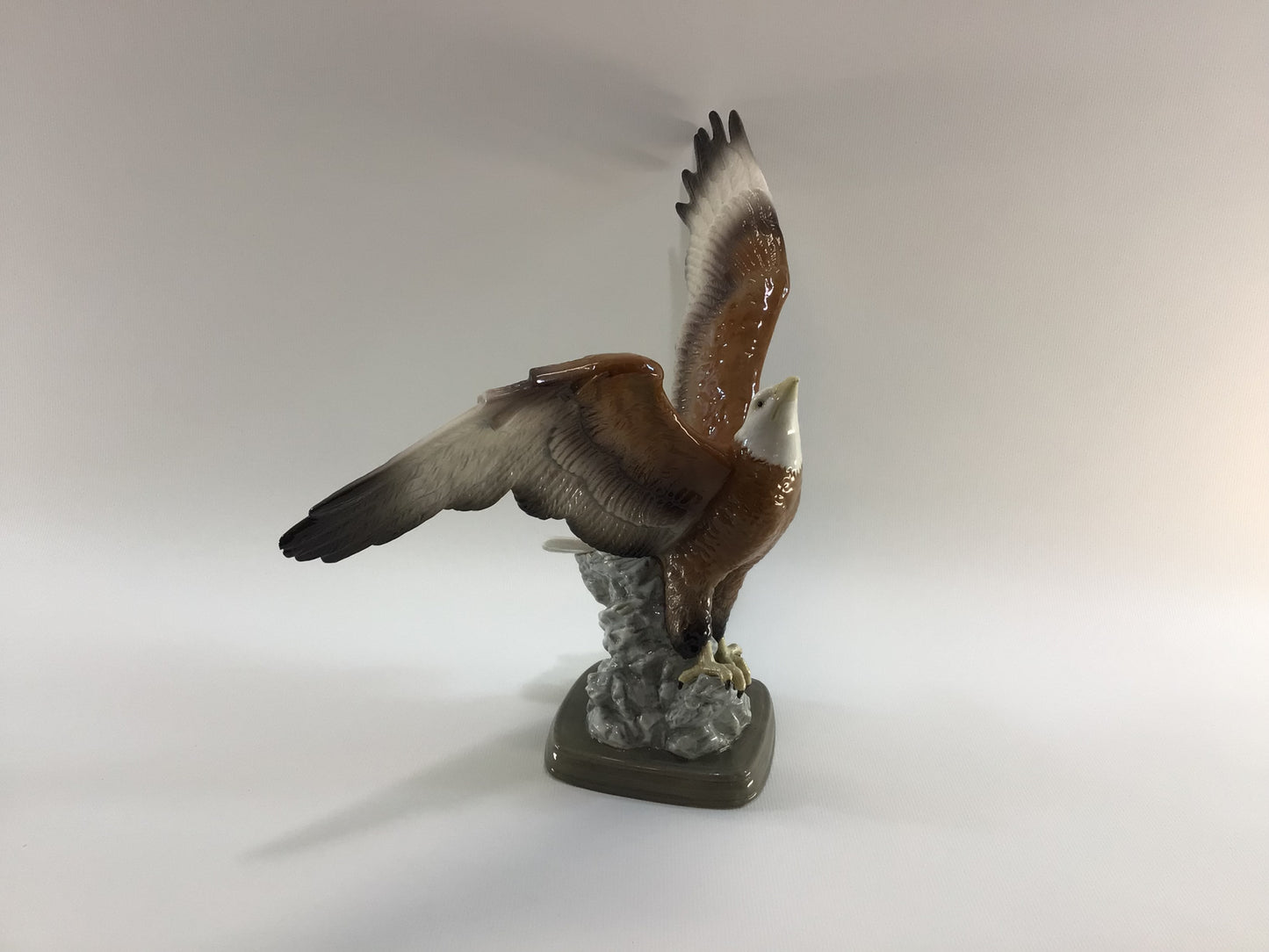 Crystal Cathedral 12" Porcelain Eagle 2008 Sculpture 25th Anniversary Eagles Club