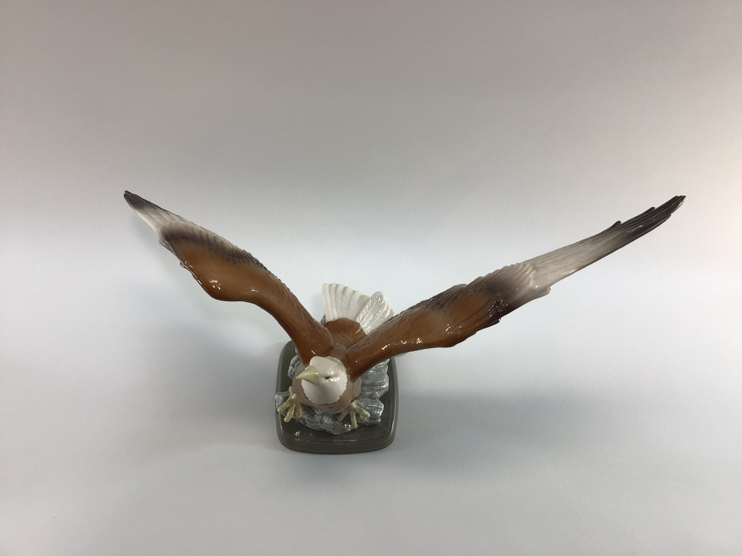 Crystal Cathedral 12" Porcelain Eagle 2008 Sculpture 25th Anniversary Eagles Club