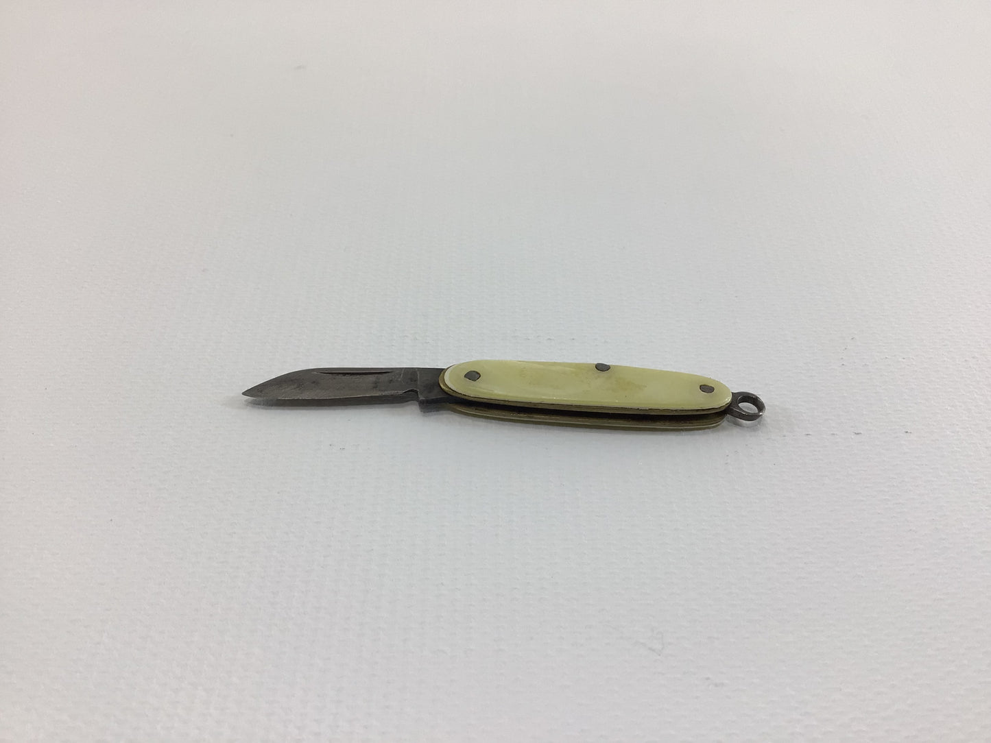 Miniature Keychain Pocket Knife 1" Single Blade Vintage Gumball Machine Toy Prize