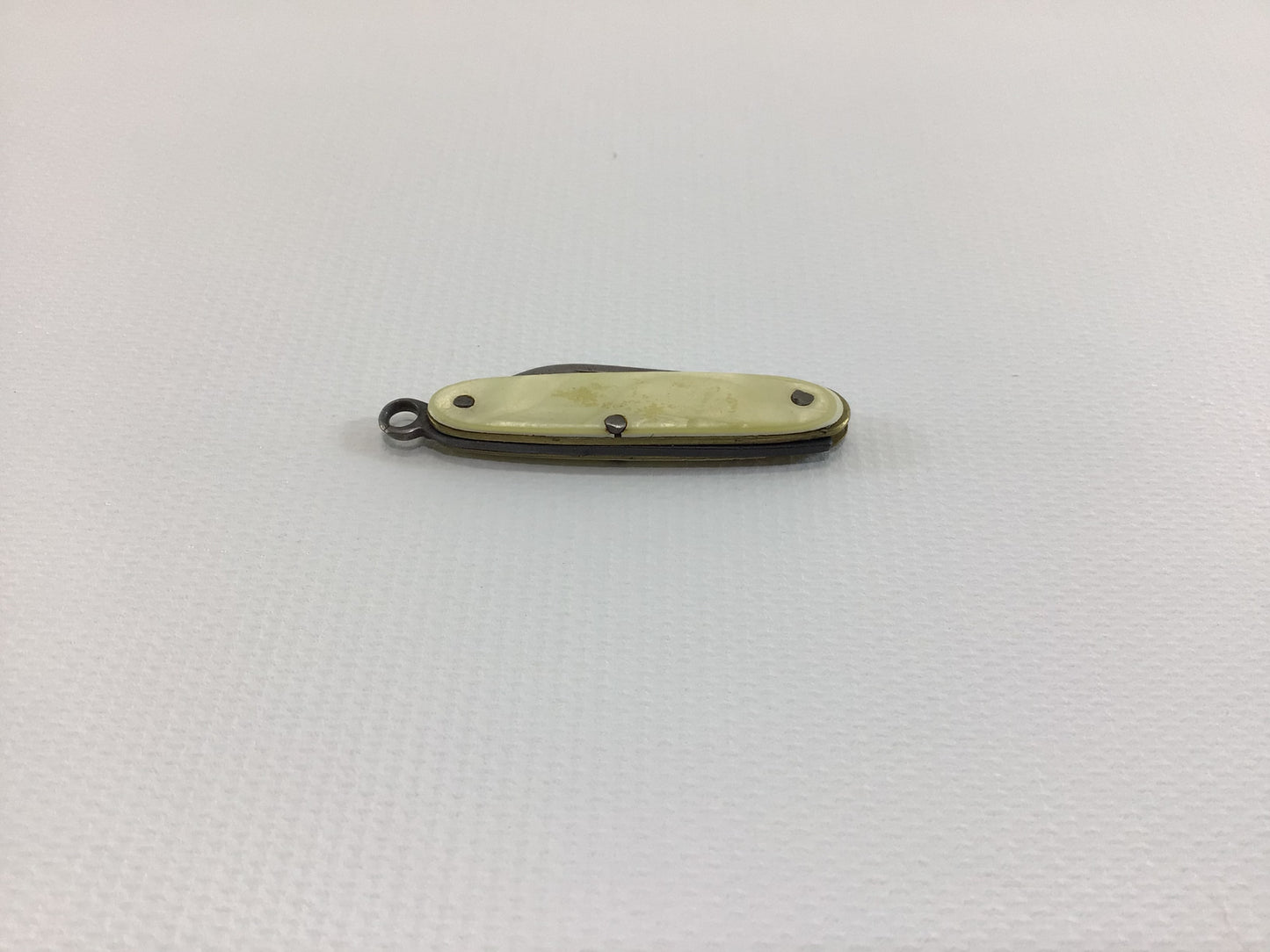 Miniature Keychain Pocket Knife 1" Single Blade Vintage Gumball Machine Toy Prize