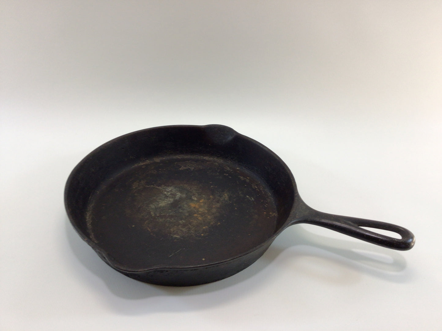 Cast Iron Skillet Miami No. 8 with Heat Ring Antique Country Kitchen Cookware