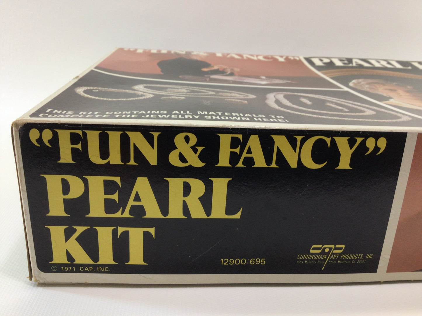 Pearl Necklace Kit Fun & Fancy Retro 70's Fashion Vintage Costume Jewelry Craft Box