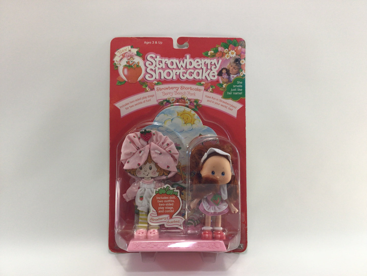 Strawberry Shortcake 1991 THQ Berry Beach Park Doll No 10002 on Card Vintage Collectible Toy