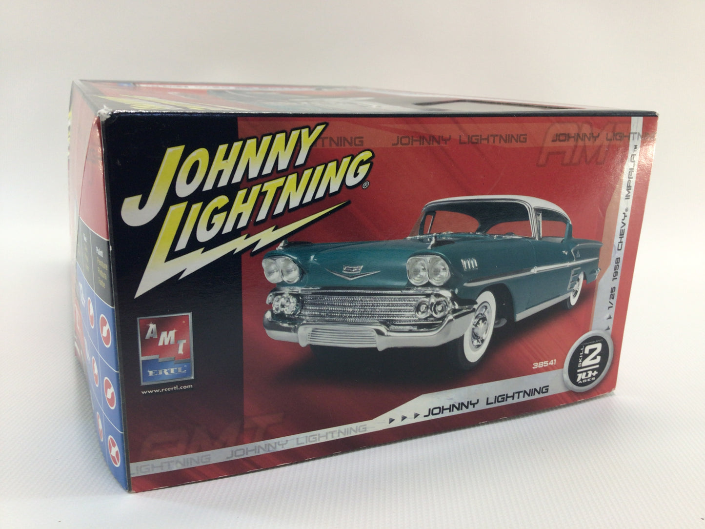 Johnny Lightning 1/25 Scale AMT Ertl Blue 1958 Chevy Impala Model Kit 38541