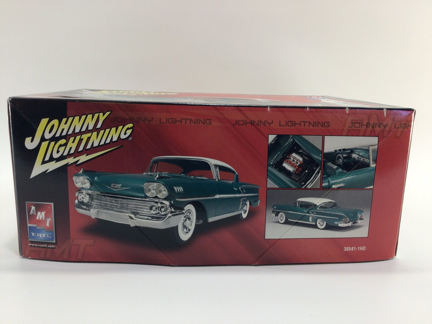 Johnny Lightning 1/25 Scale AMT Ertl Blue 1958 Chevy Impala Model Kit 38541