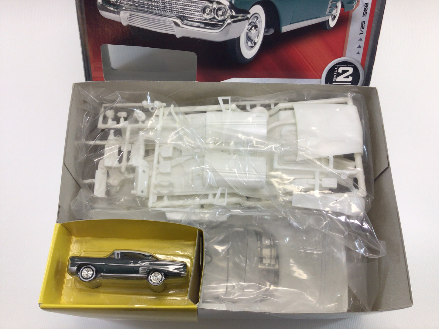 Johnny Lightning 1/25 Scale AMT Ertl Blue 1958 Chevy Impala Model Kit 38541