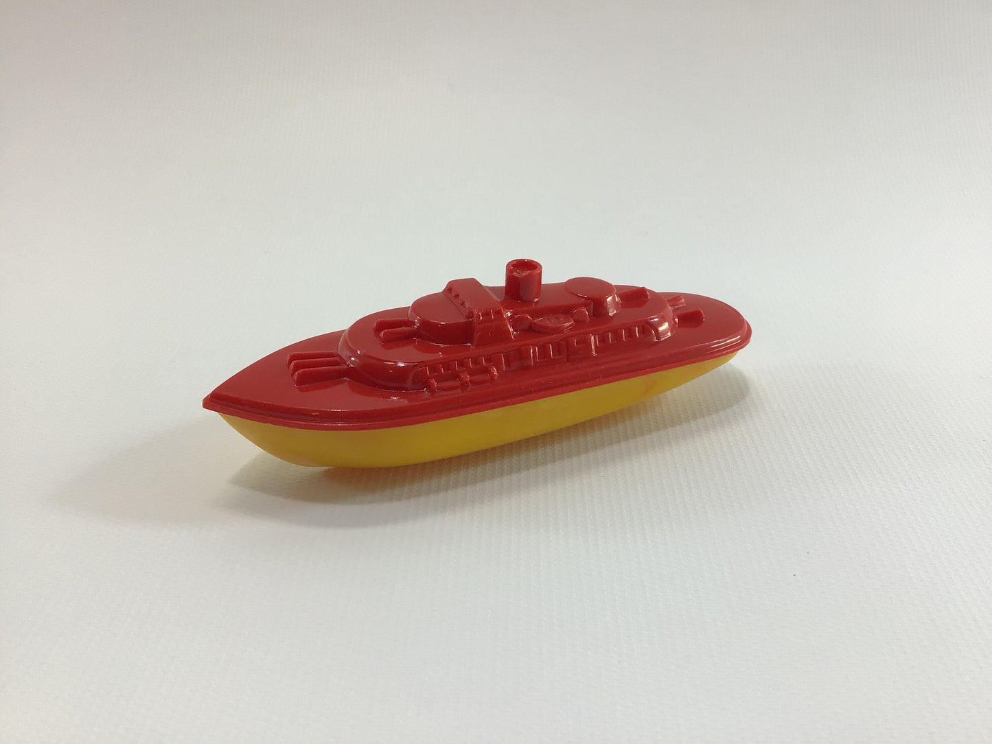 Banner 4" Battleship Vintage Marbled Hard Plastic Dime Store Toy Bathtub Boat - CHOOSE ONE