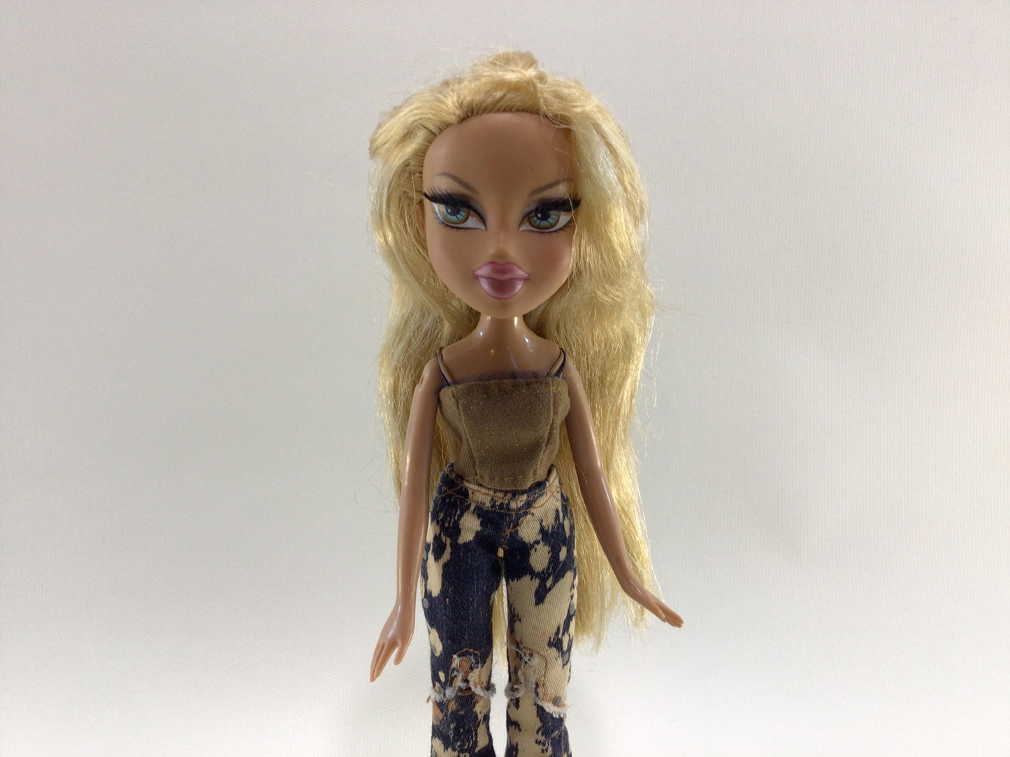 Bratz 2005 Wild Wild West Fianna 1st Edition Vintage MGA Fashion Doll with Incomplete Accessories