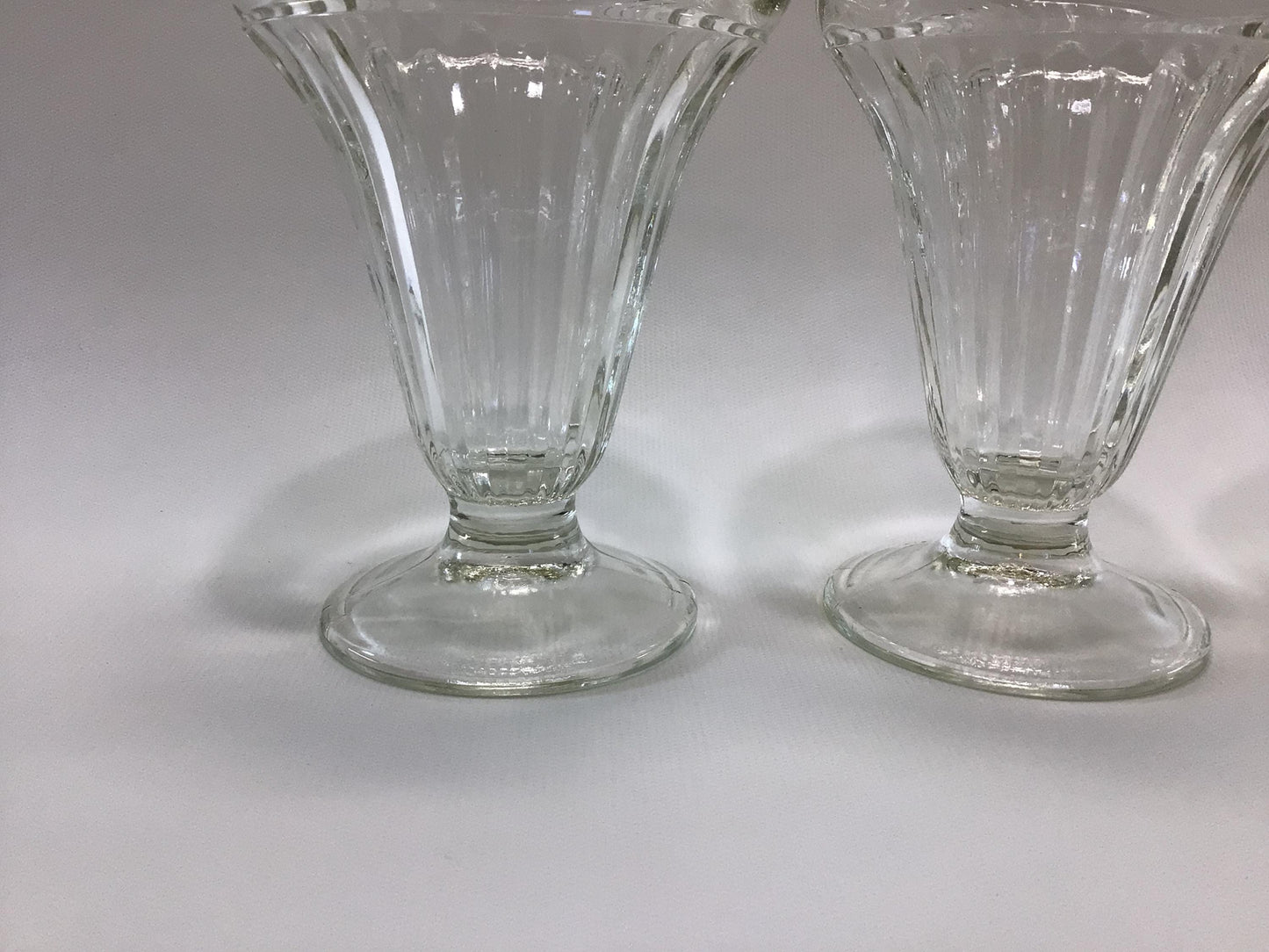 Sundae Glasses Set of 4 Antique Ribbed Soda Fountain Ice Cream Parlor Dining Home Decor