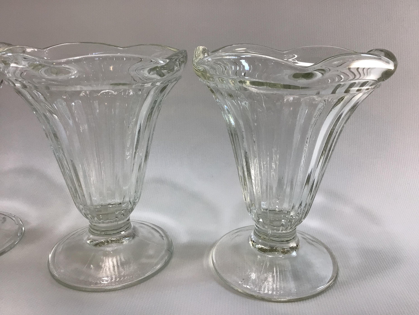 Sundae Glasses Set of 4 Antique Ribbed Soda Fountain Ice Cream Parlor Dining Home Decor