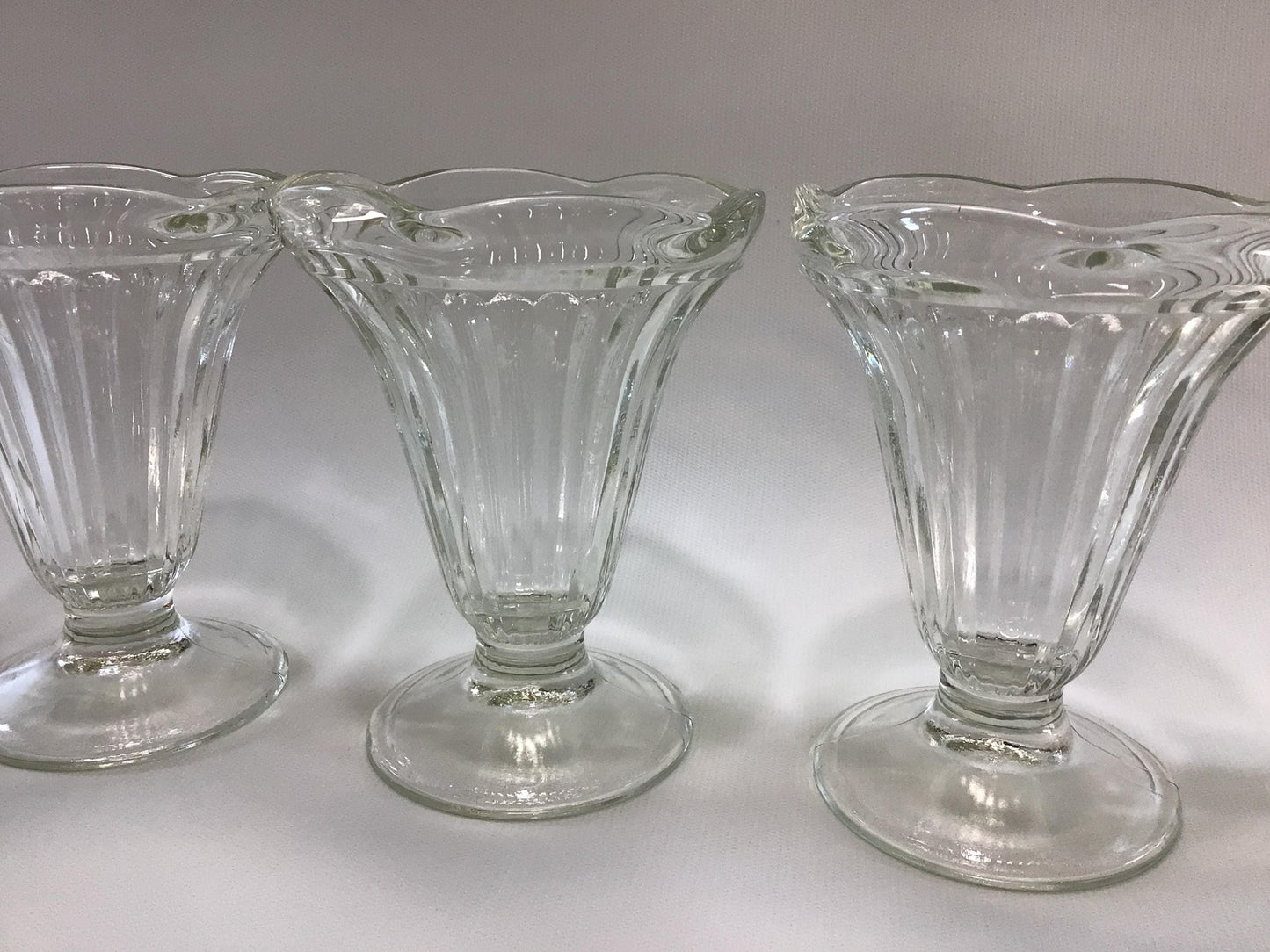 Sundae Glasses Set of 4 Antique Ribbed Soda Fountain Ice Cream Parlor Dining Home Decor