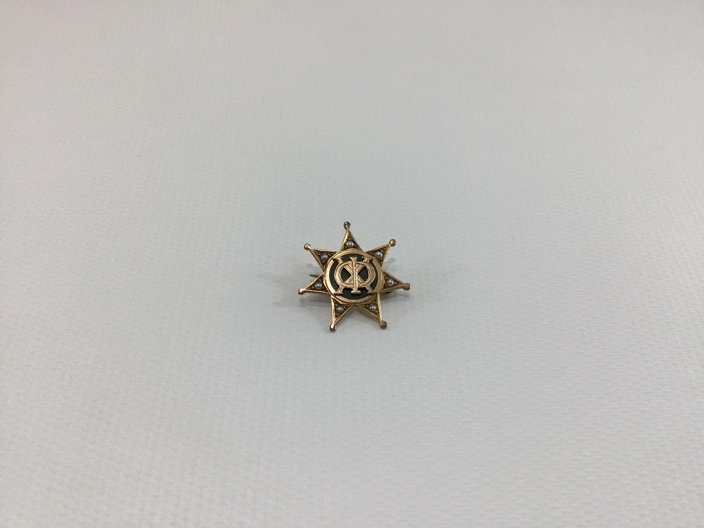 Phi Chi Fraternity Pin Green Enameled 10K Yellow Gold with Seed Pearls Vintage Quality Made Fashion Accessory