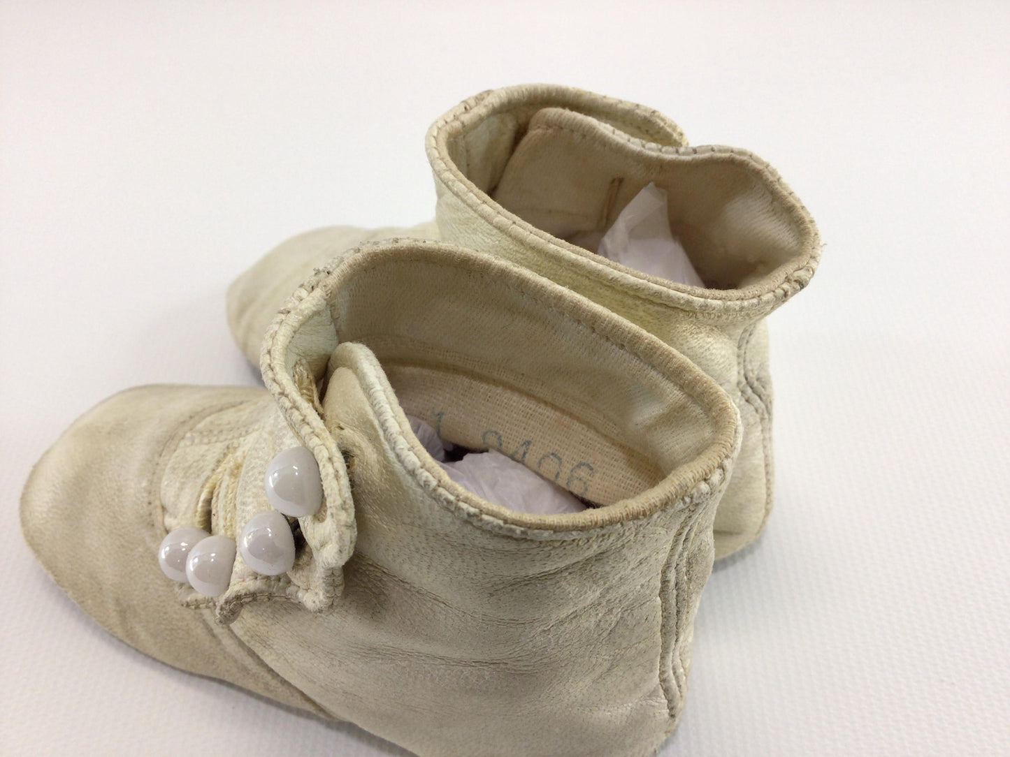 Toddler Baby Shoes Antique Victorian 4 Button White Leather