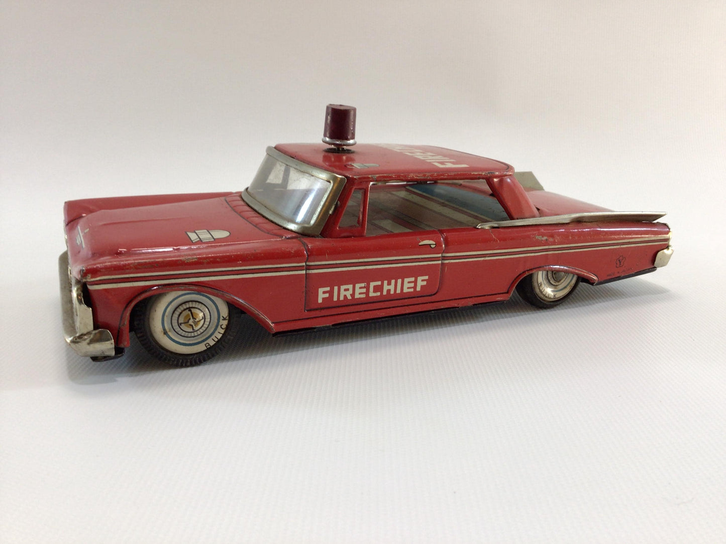 Yonezawa Buick Fire Chief Car Tin Lithograph Friction Vintage Made in Japan Toy