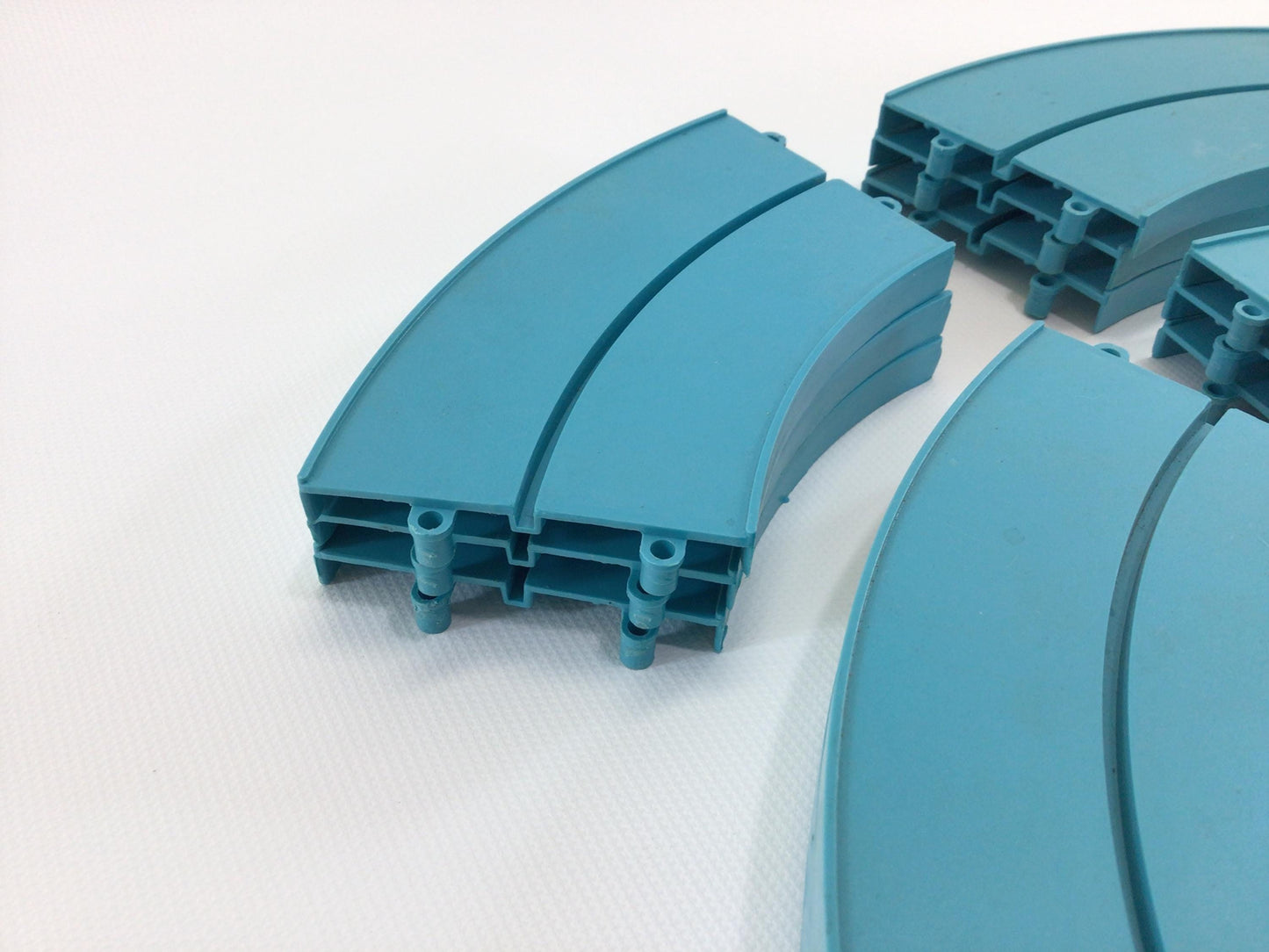 Ideal Jalopy Show Down 12 Blue Curves Vintage Toy Slot Car Track Replacement Parts Pieces