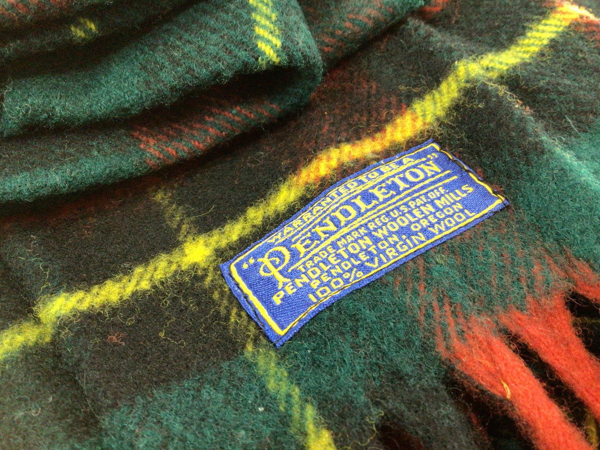 Pendleton Tartan Robe In a Bag Stadium Throw Blanket Vintage Quality Made in USA 100% Virgin Wool