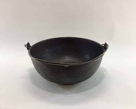 Cast Iron No 3 Scotch Bowl with Gate Mark and Heat Ring Antique Country Kitchen Farmhouse Decor