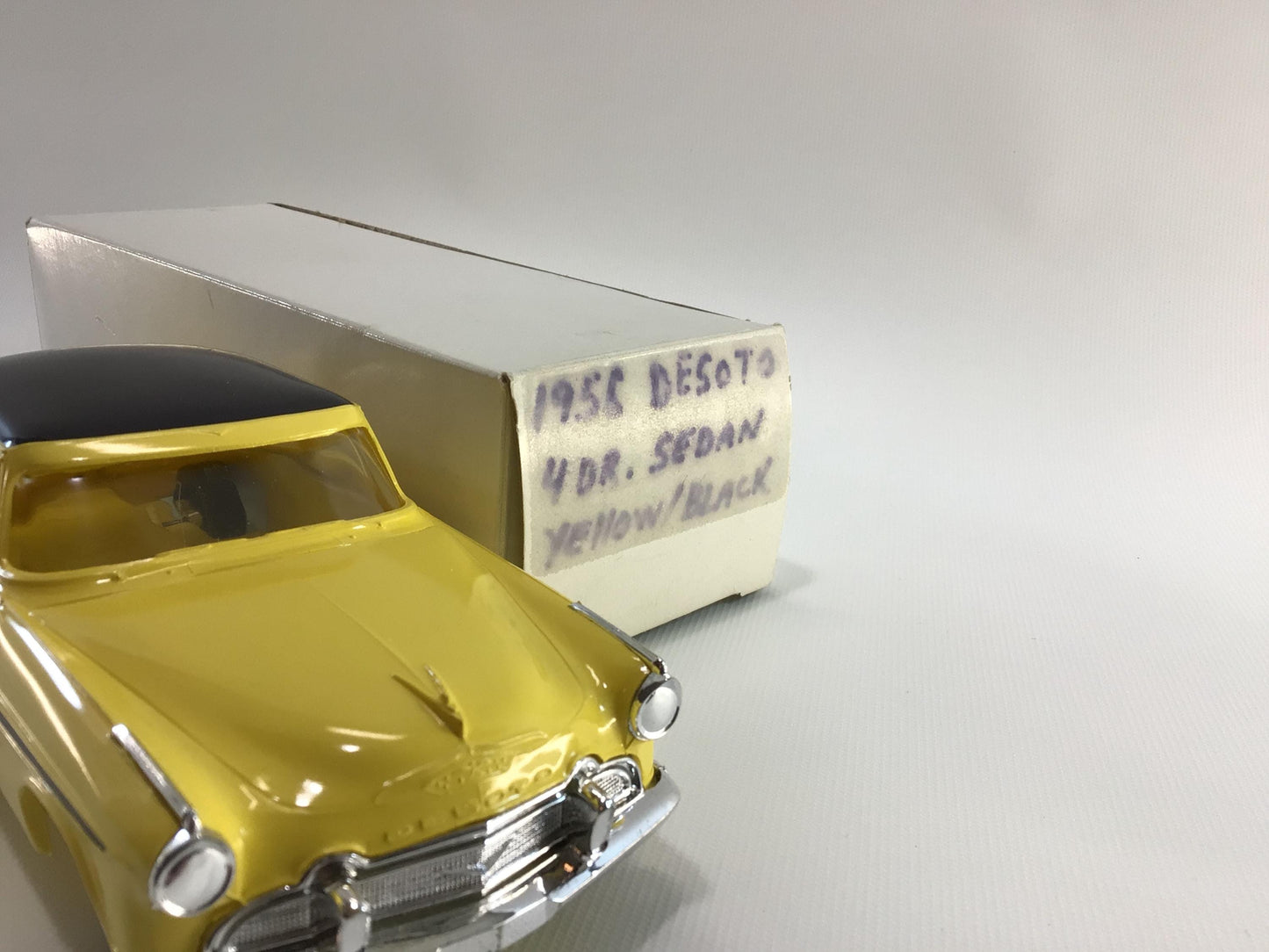 Johan Detroit Vintage Dealer Promo Car 1956 Desoto 4 Door Hardtop Sedan Hard Plastic 1:25 Scale Toy