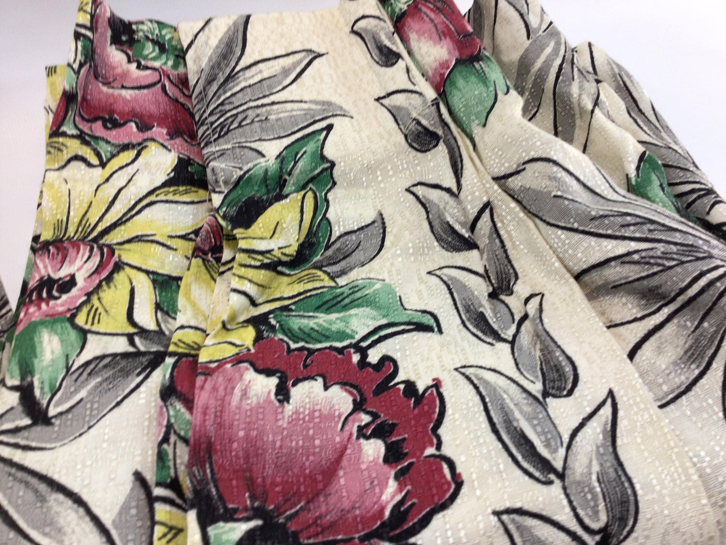 Retro 70s Floral Pattern Vintage Pinch Pleat Drapes 39 x 86 Inch Pair of Panels