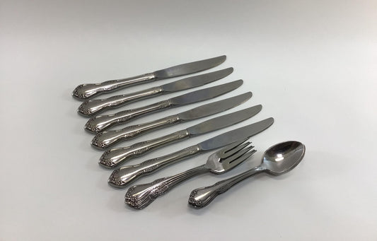 Flatware 18 Piece 6 Place Setting Vintage Quality Made Oneida Ltd Rogers Deluxe Stainless Salad Forks Spoons Dinner Knives