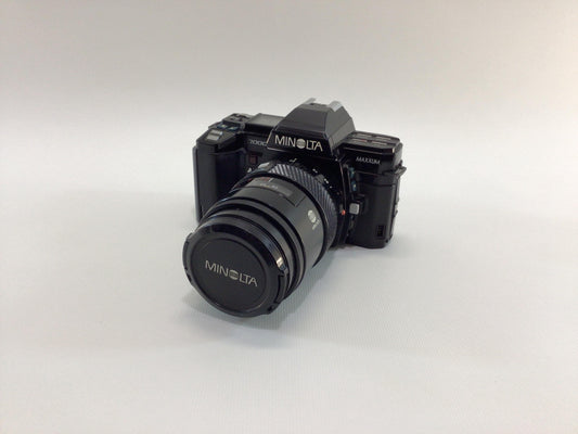 Minolta 7000 Maxxum 35mm Camera with 28-85mm AF Zoom Lens Vintage Photography Equipment - Untested