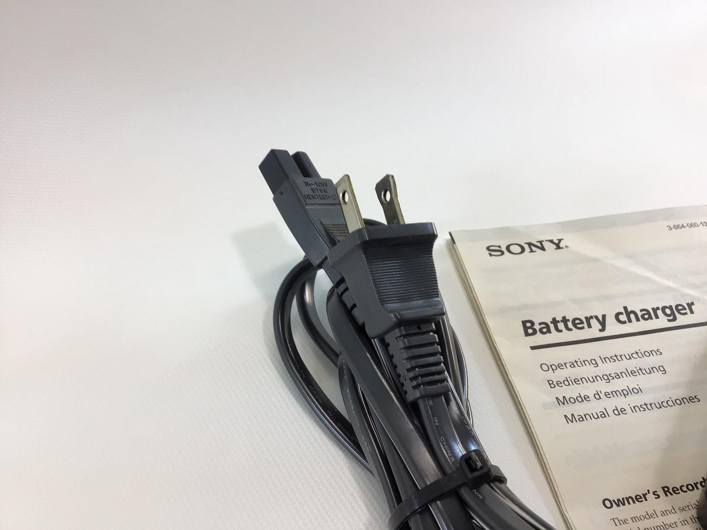 SONY Battery Charger Model BC-V615 with NP-550 Battery Pack Vintage Camera Accessory Replacement Part