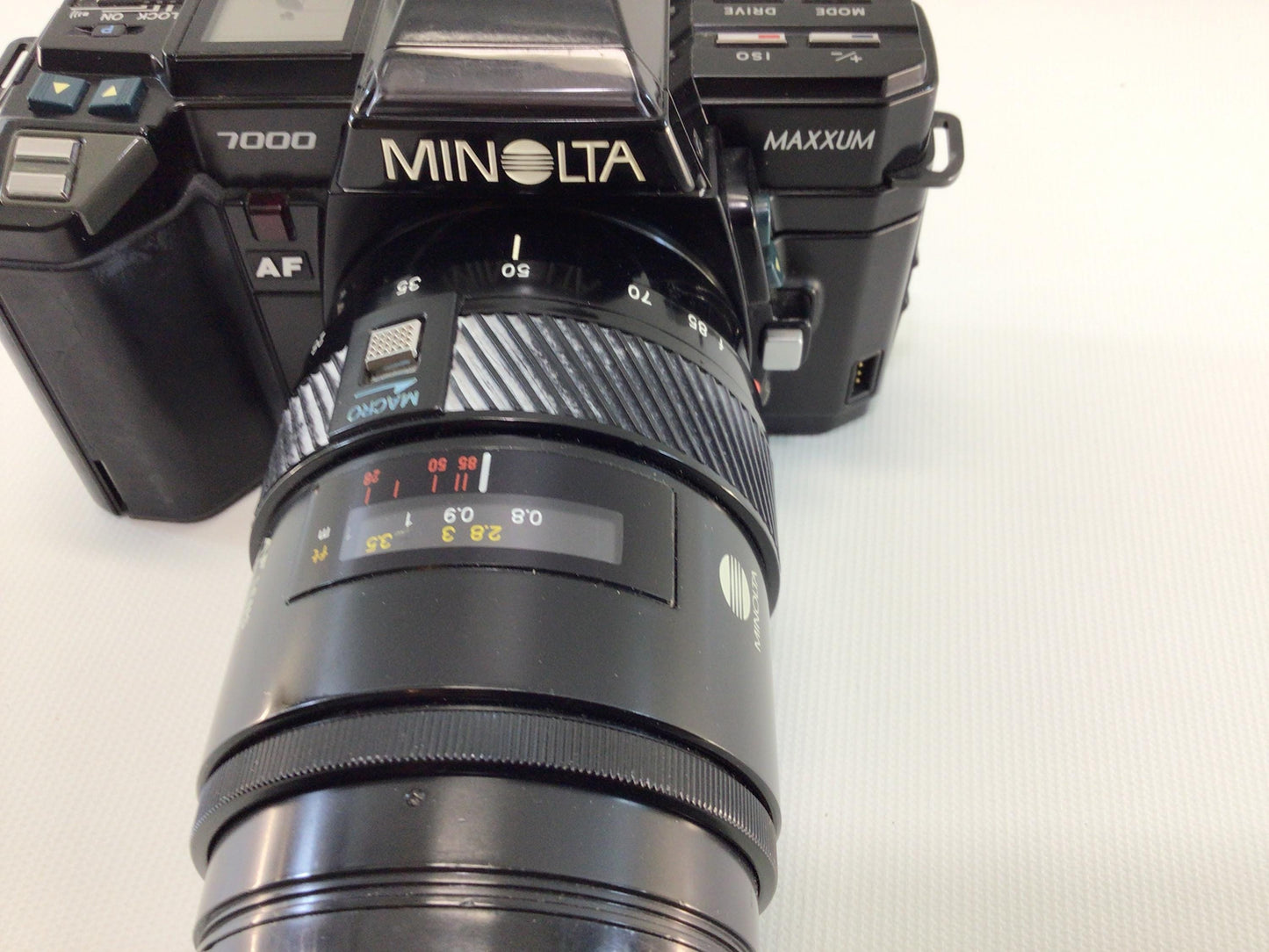 Minolta 7000 Maxxum 35mm Camera with 28-85mm AF Zoom Lens Vintage Photography Equipment - Untested