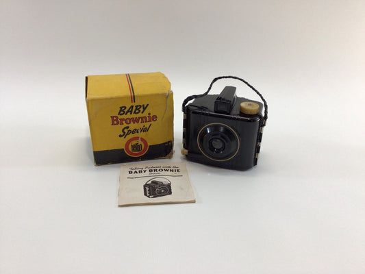 Kodak Baby Brownie Special 127 Film Camera Vintage Photography Home Decor Brown Bakelite Body