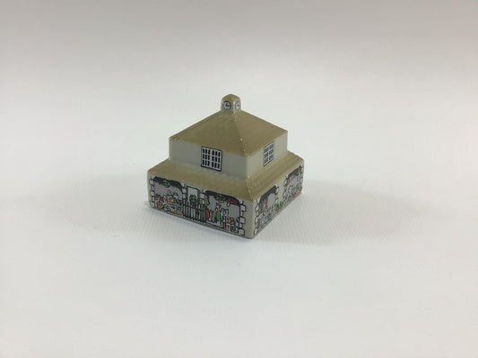Wade Miniature Porcelain  Whimsey-On-Why 1985 Set 4 Market Hall Vintage Collectible Figurine
