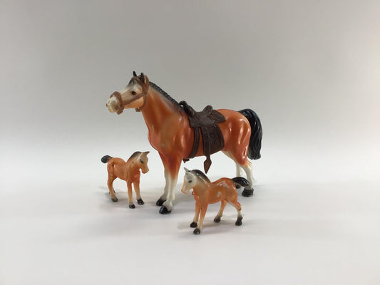 WS Toys Saddled Horse and Colts Vintage Molded Hard Plastic Toy Figurines