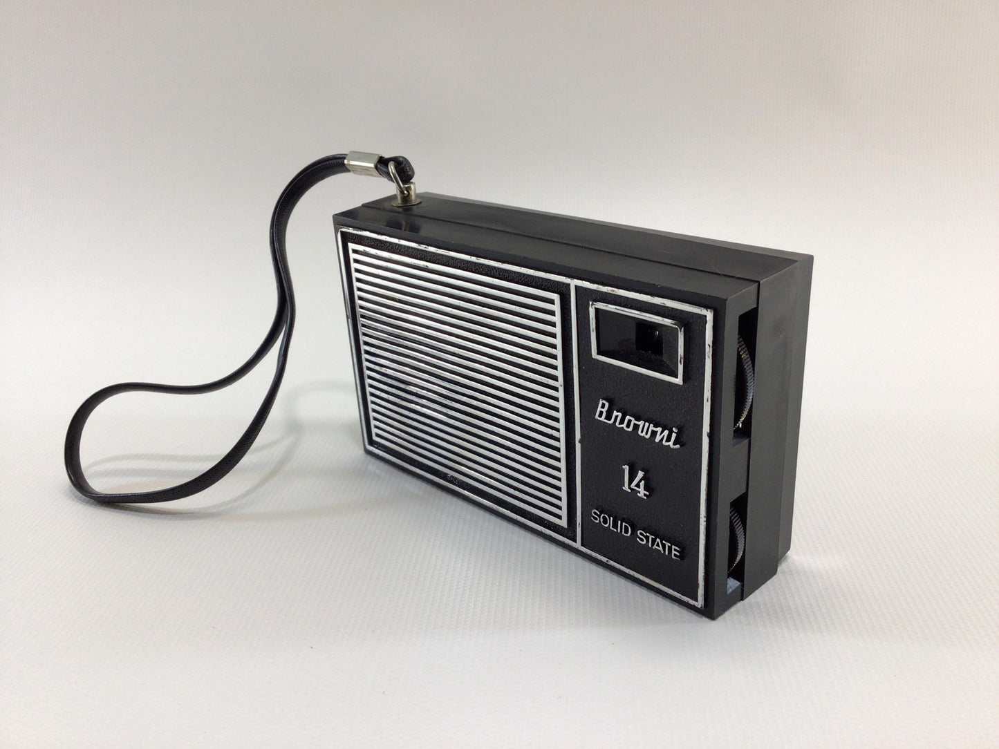 Vintage 5 Transistor Pocket AM Radio Browni 14 Solid State Analog Audio Electronics - Nonworking Parts Repair Display