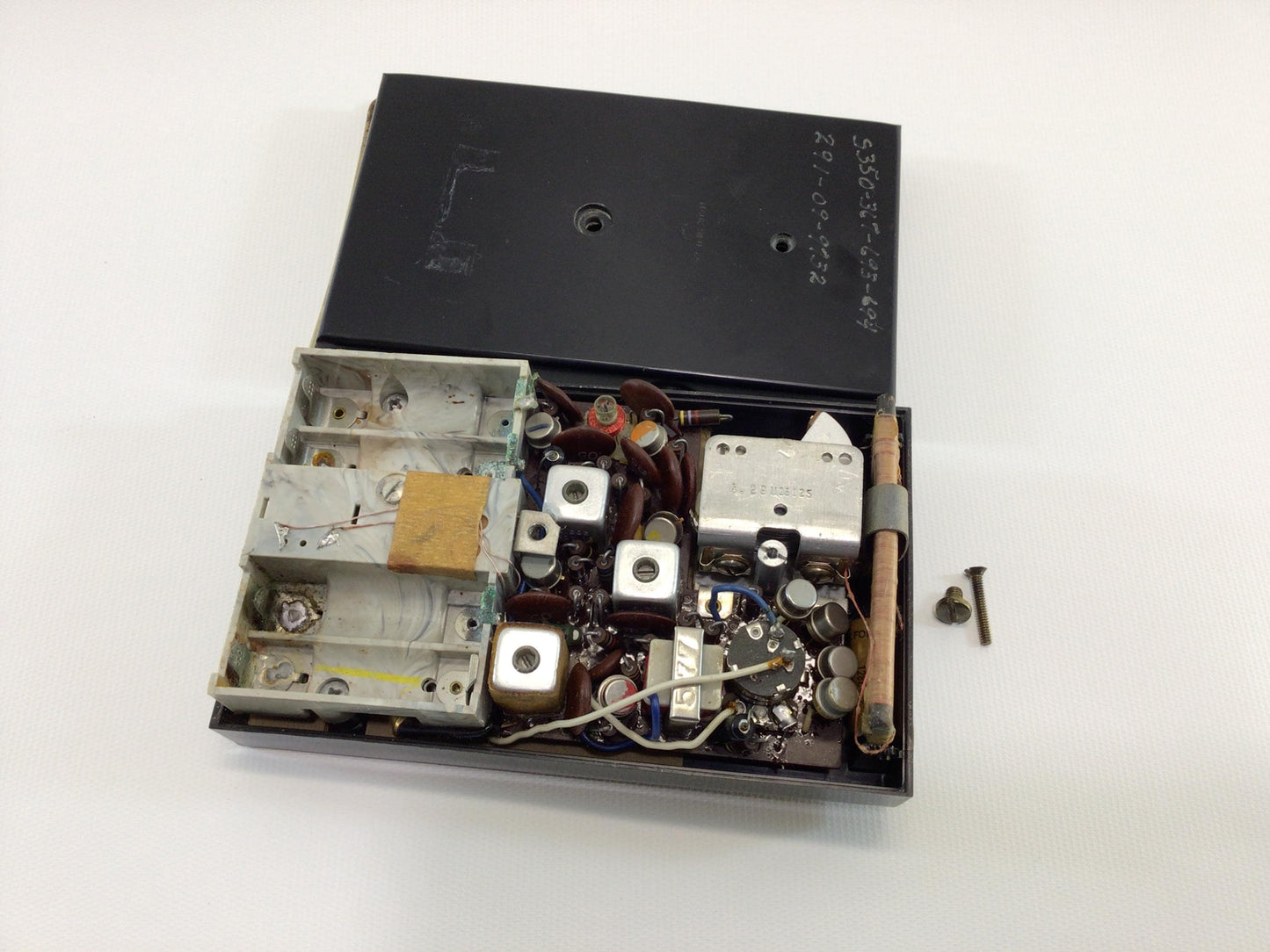 Jewel 10 Transistor MW Radio Vintage Analog Audio Electronics - Nonworking Parts Repair Display