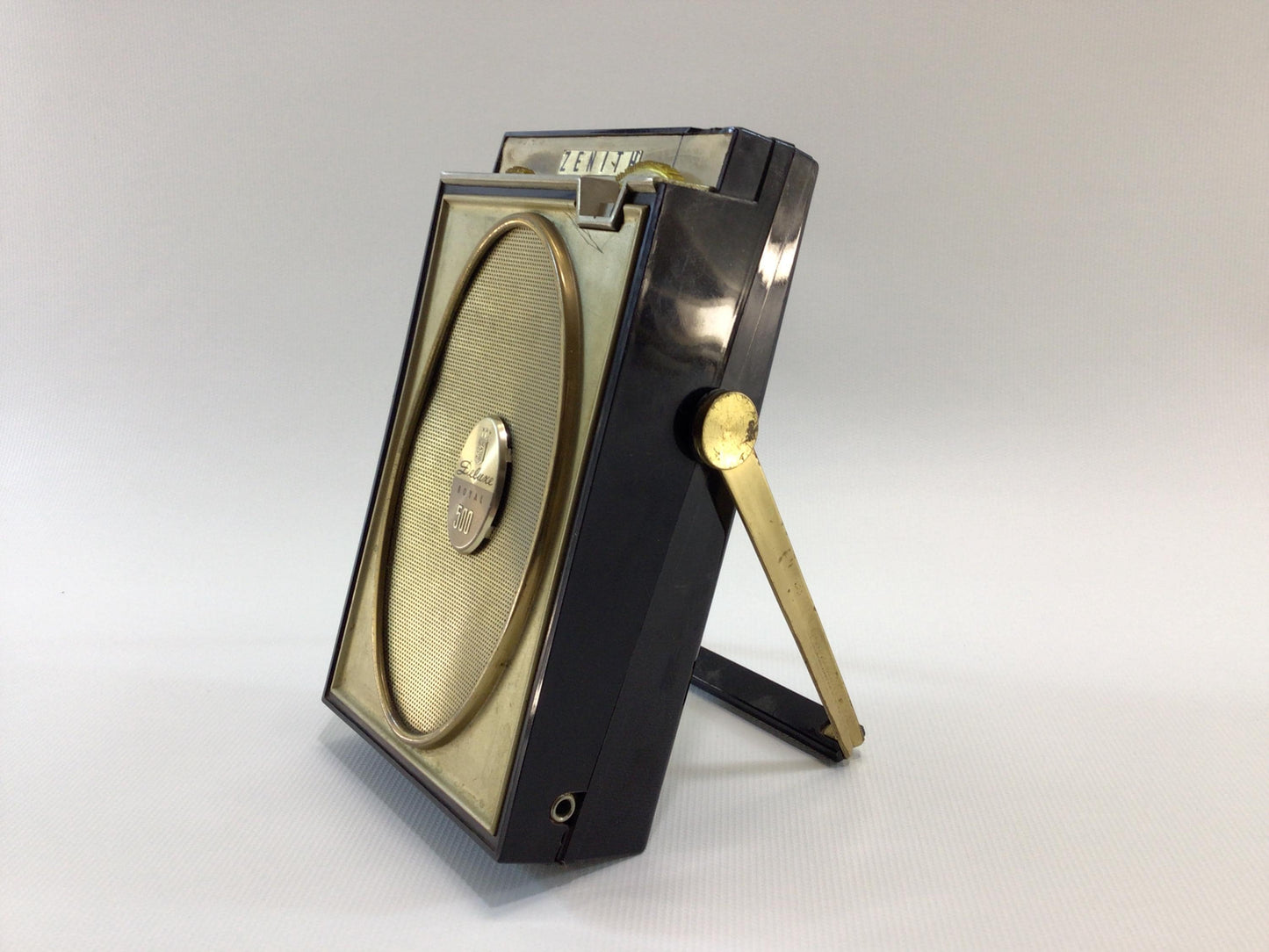 Zenith Deluxe Royal 500 Eight Transistor MW Radio Vintage Analog Audio Electronics - Nonworking Parts Repair Display