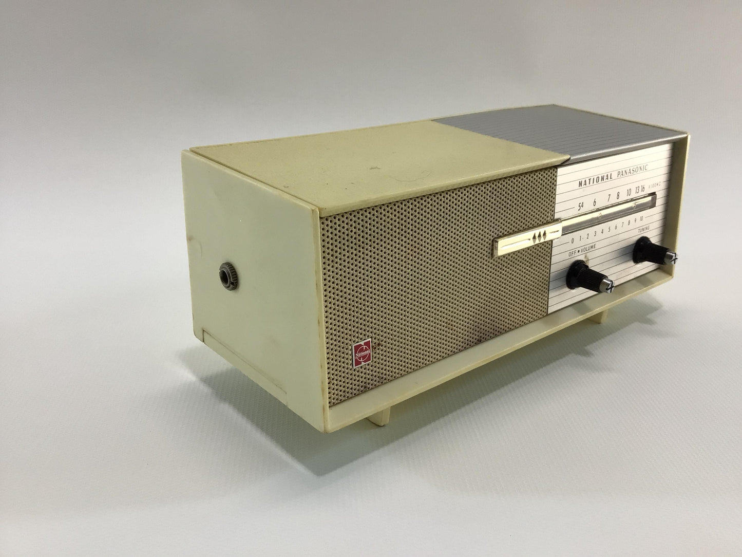 Vintage 6 Transistor AM Night Stand Radio Panasonic Model R-8 Analog Audio Electronics - Nonworking Parts Repair Display