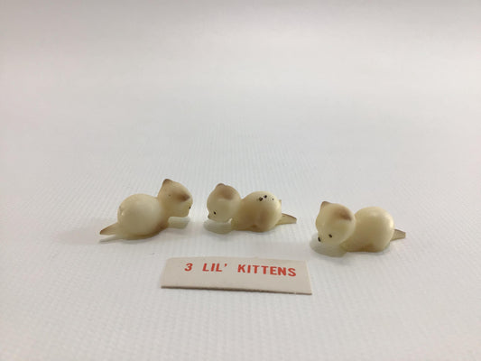 Vintage Miniature Resin Kitten Figurines Dollhouse Display Assemblage Arts and Crafts Pieces