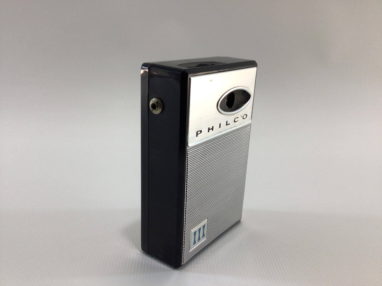 Vintage 6 Transistor Pocket AM Radio Philco Model NT-600-BKG Analog Audio Electronics - Nonworking Parts Repair Display