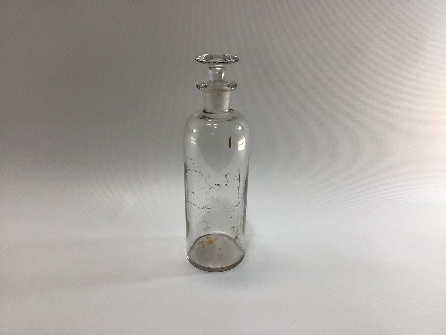 Antique Clear Glass Ground Stopper Apothecary Medicine Bottle