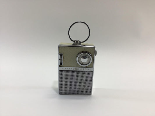 Vintage 6 Transistor Pocket AM Radio GE General Electric Model P-851C Analog Audio Electronics - Nonworking Parts Repair Display