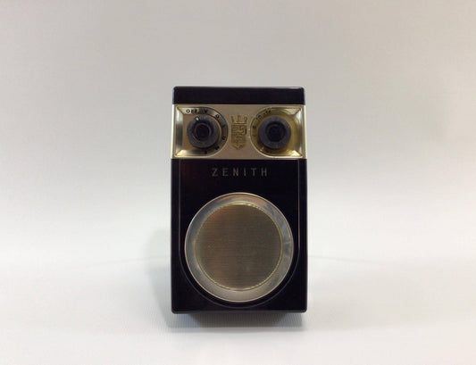 Zenith Royal 500 7 Transistor MW Radio Vintage Analog Audio Electronics - Nonworking Parts Repair Display