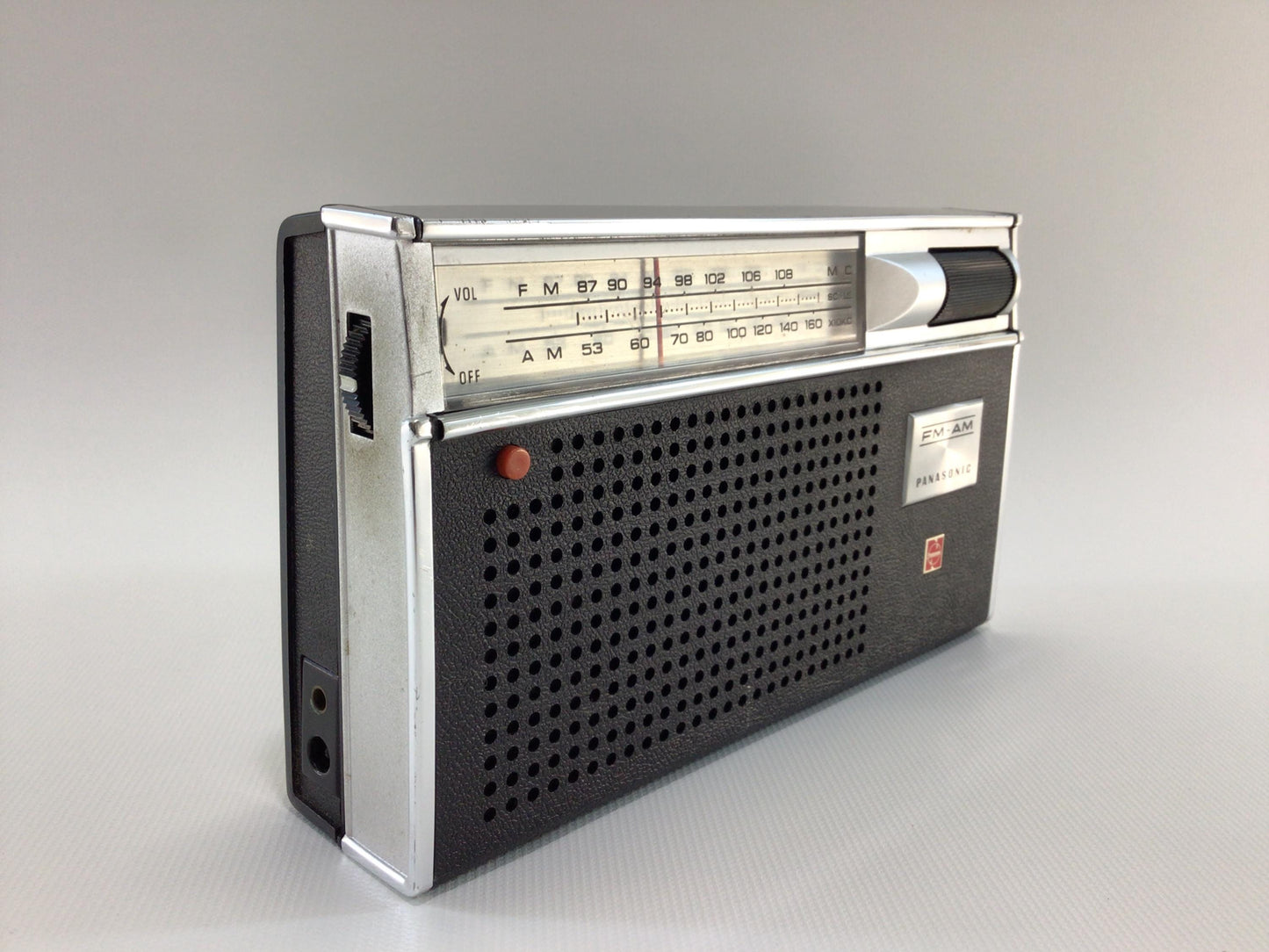 Vintage 9 Transistor AM FM Pocket Radio Panasonic Model RF-680 Analog Audio Electronics - Nonworking Parts Repair Display