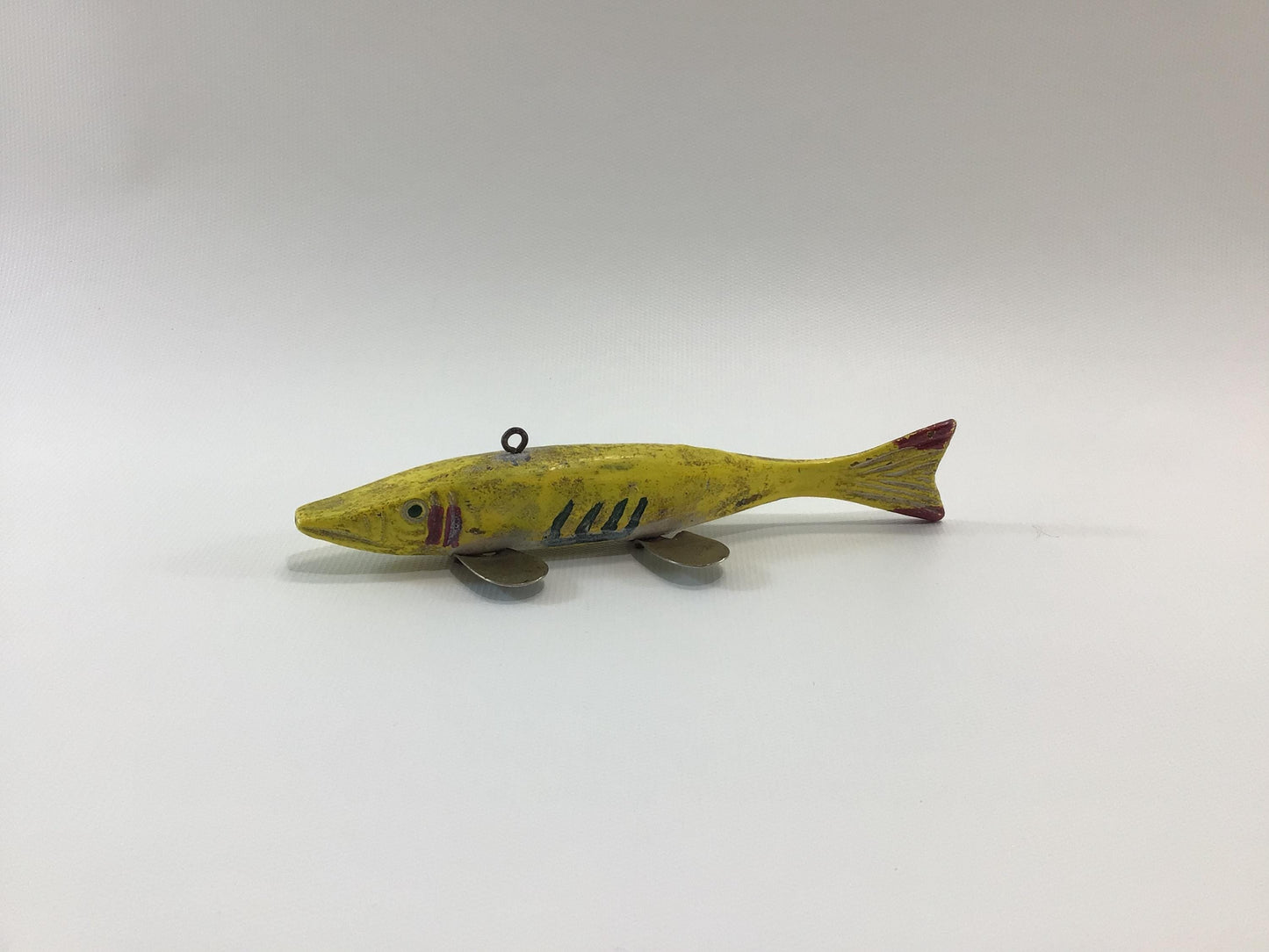 Plastic Body 6" Yellow Fish Decoy Vintage Outdoor Sport Fishing Tackle